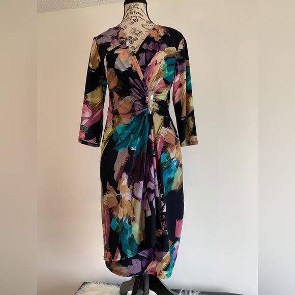 Multicolor Abstract Print Dress - Picture 1 of 7